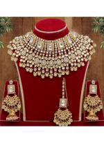 Light Yellow Kundan Necklace Set With Earrings 