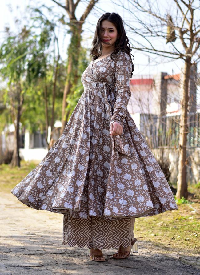 Grey Cotton Silk Traditional Wear Digital Printed Gown With Bottom