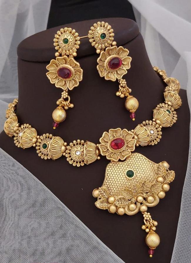 Stylish Brass High Gold Plated Premium Quality Antique Rajwadi Necklace Set with Earrings