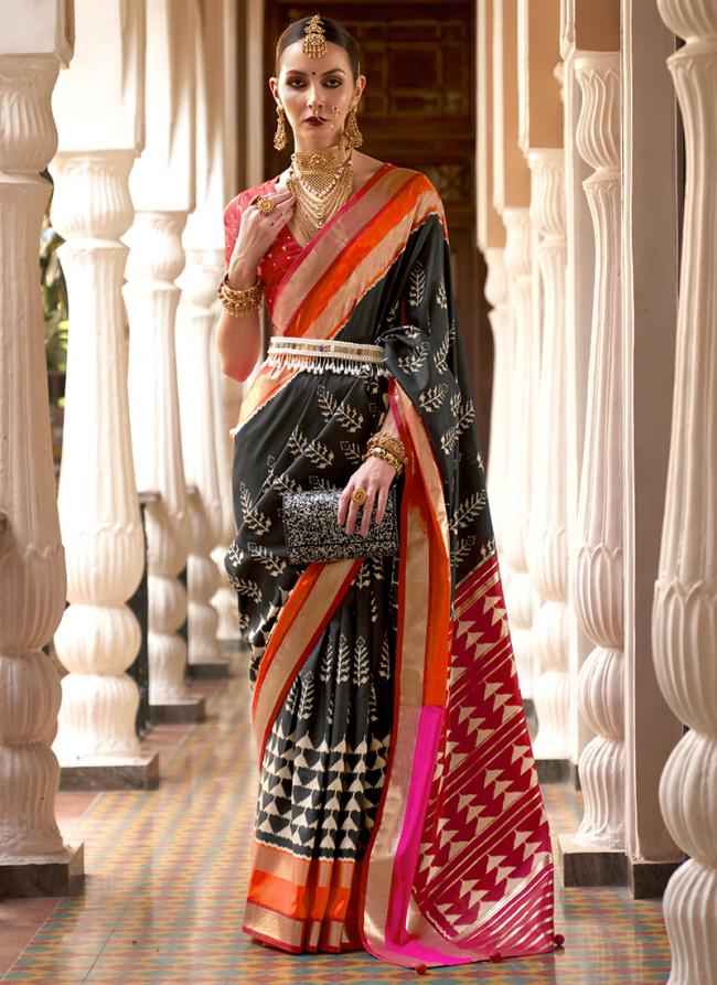 Black Pure Silk Traditional Wear Weaving Saree