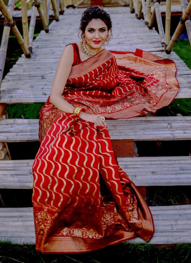 Red Soft Silk Festival Wear Weaving Saree