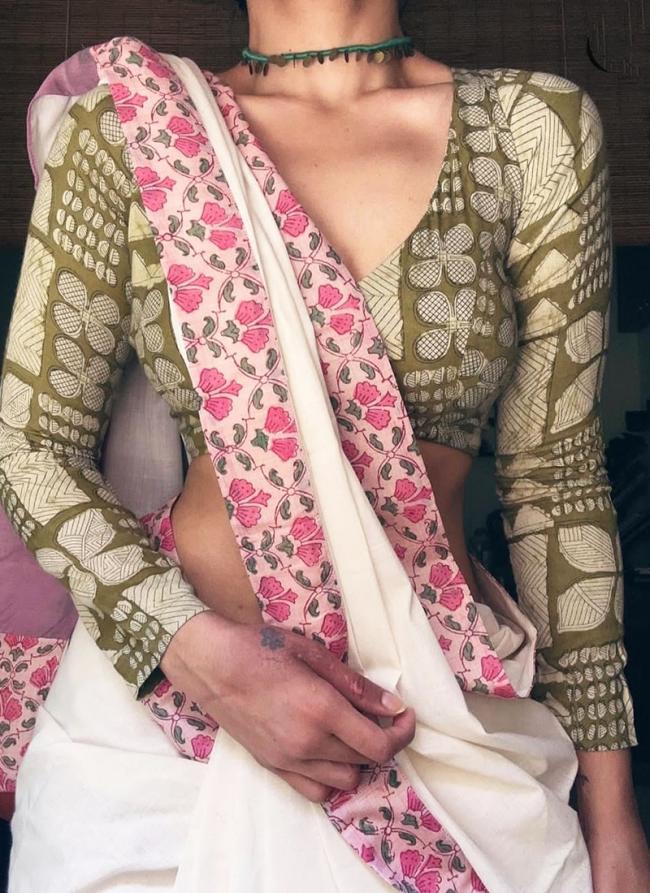 Cream Mono Cotton Casual Wear Digital Printed Saree
