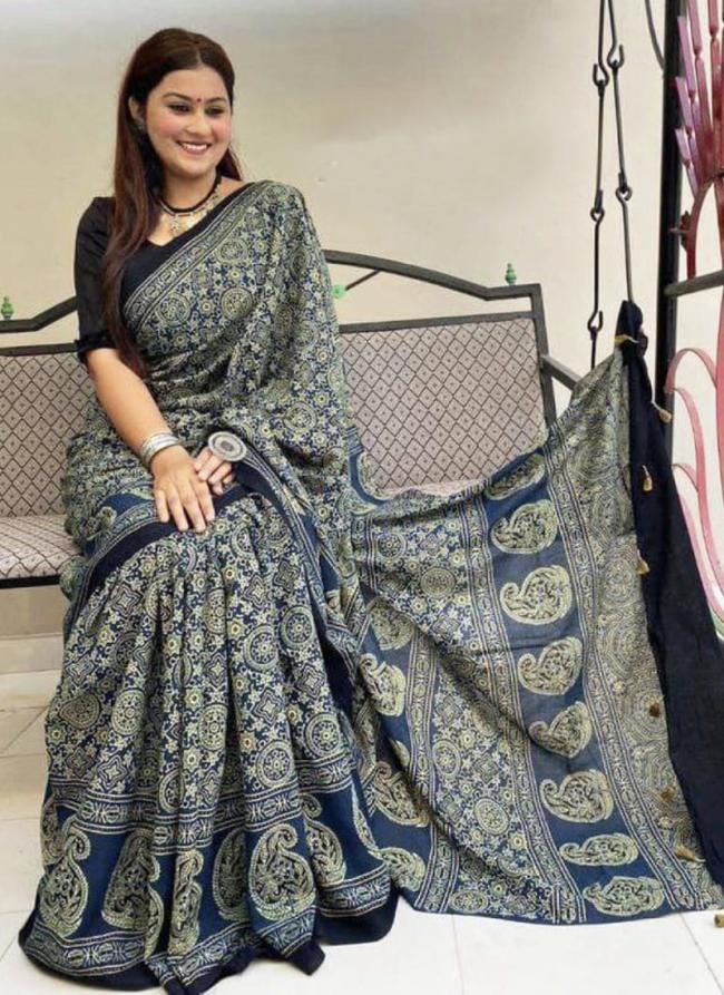 Grey Cotton Casual Wear Digital Printed  Saree