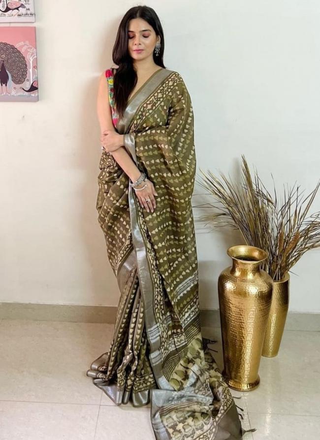 Light Green Linen Party Wear Digital Printed Saree