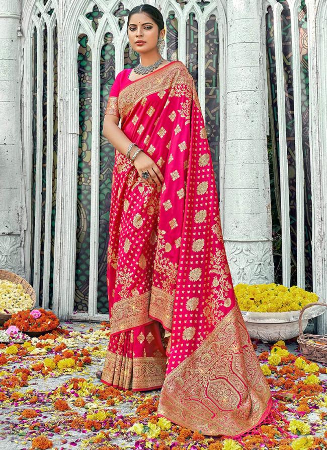 Rani Banarasi Silk Traditional Wear Weaving Saree