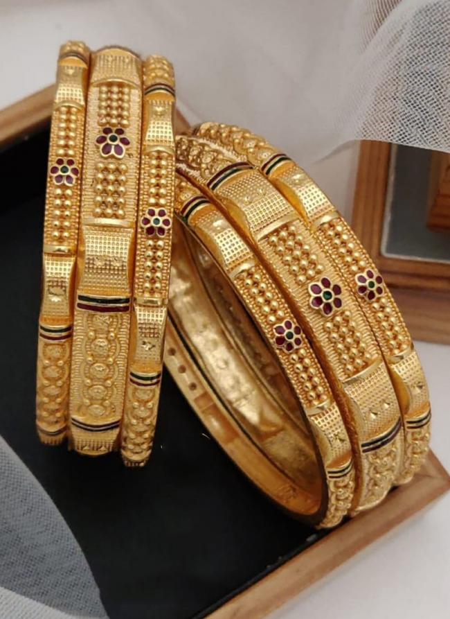 Gorgeous Brass High Gold Fancy Designer 6 pcs Bangles