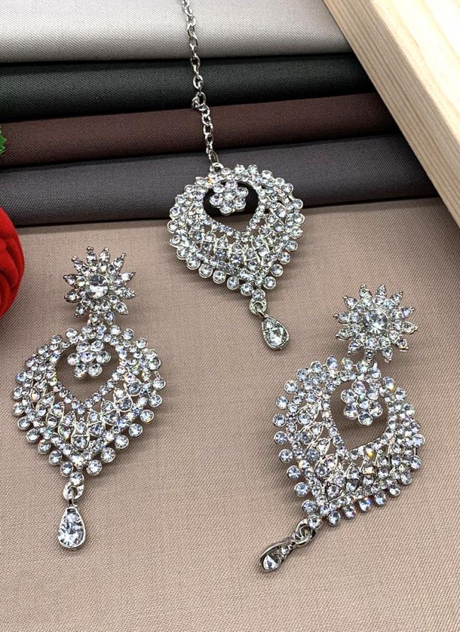 Silver Stone Studded Shining Earrings With Maang Tikka