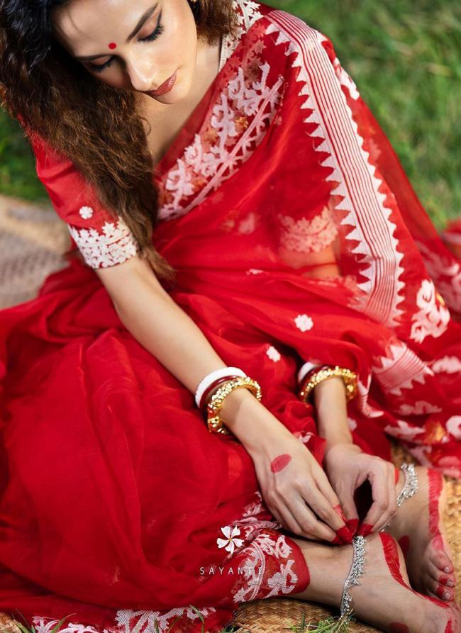 Red Organza Party Wear Embroidery Work Saree