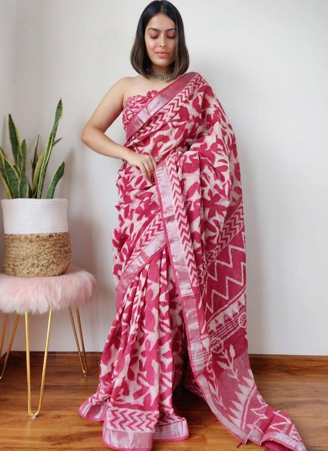 Red Linen Casual Wear Digital Printed Saree