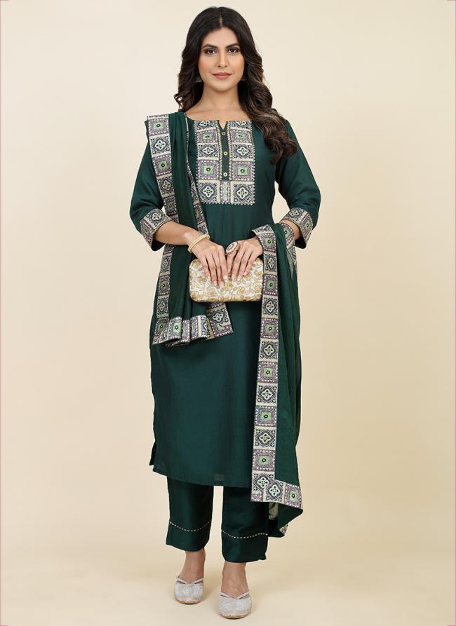 Chinnon Silk Green Traditional Wear Printed Readymade Salwar Suit