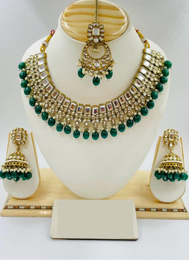   Party Wear  Green Color Stunning Crystal Kundan Jewellery Set