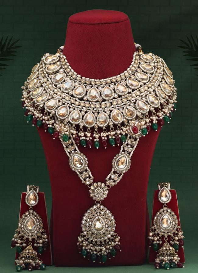   Bridal Wear  Maroon Green Color Kundan Dulhan Set