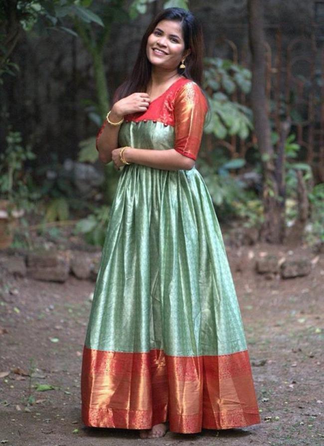 Green Soft Kanchivaram Silk Wedding Wear Weaving Gown