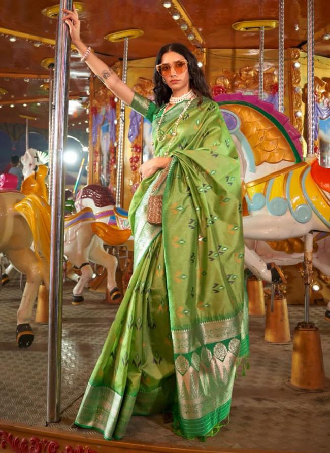 Green Silk Wedding Wear Weaving Saree