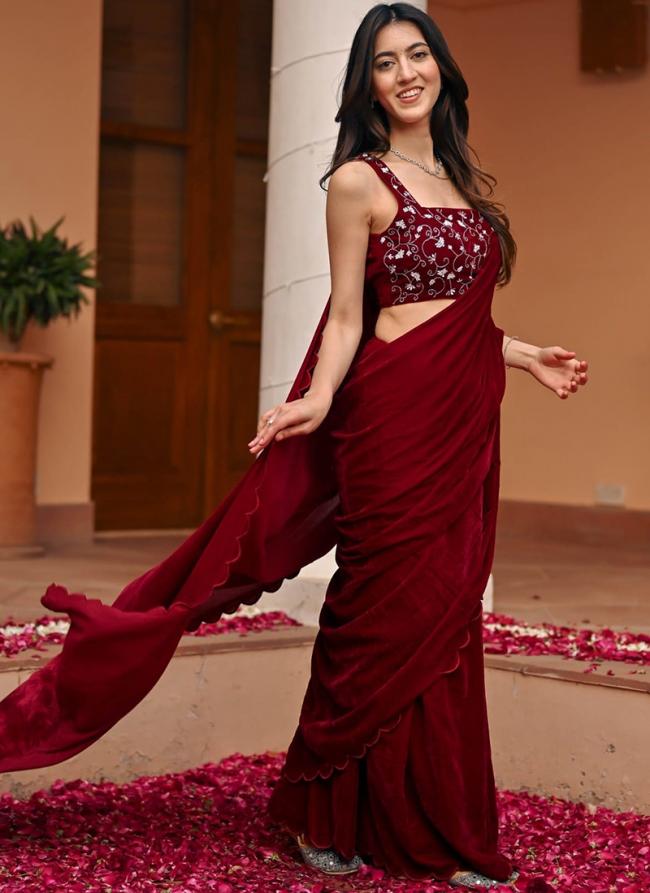 Red 9000 Velvet Party Wear Embroidery Work Saree