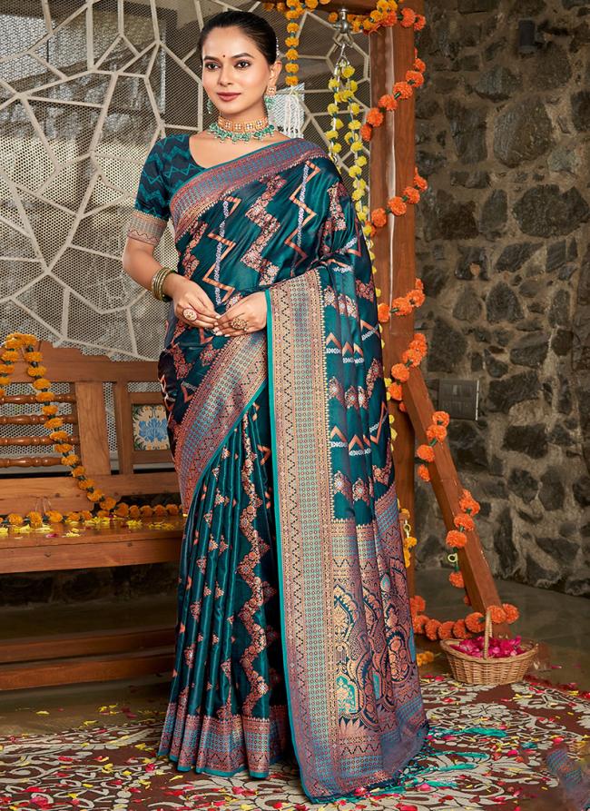 Silk Morpeach Wedding Wear Weaving Saree