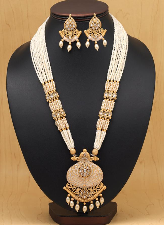   Wedding Wear  Golden Colour Matte Gold Necklace Set