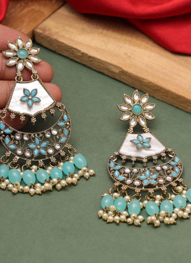   Traditional Wear  Firozi Colour Kundan Earrings