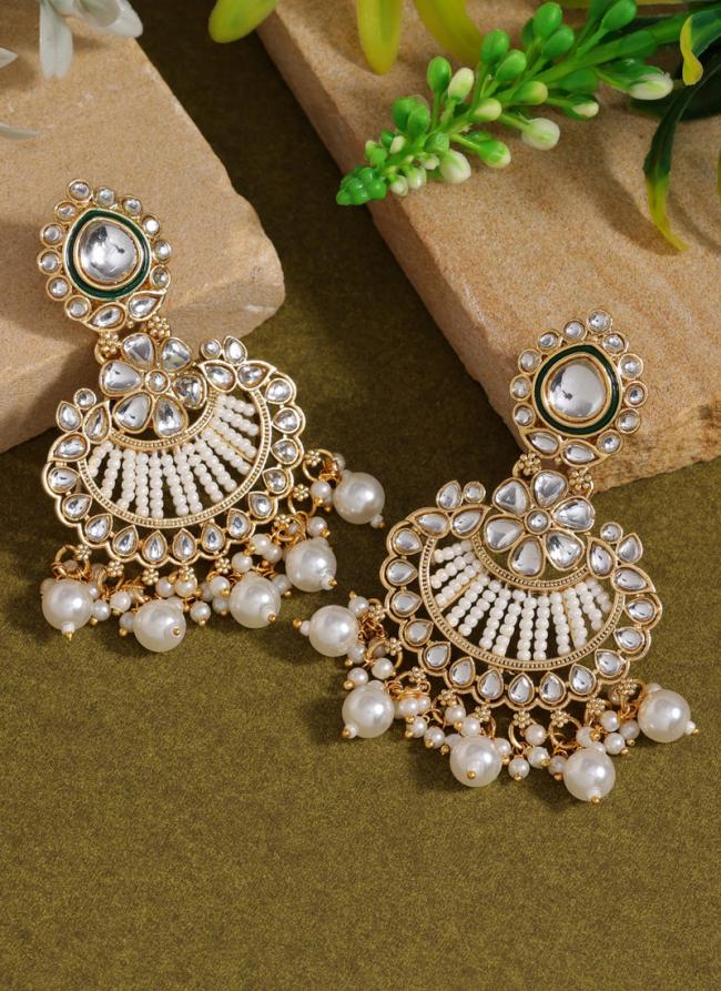   Party Wear  White Colour Kundan Earrings