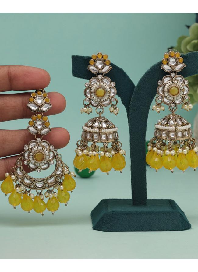   Wedding Wear  Yellow Color Kundan Earrings With Maang Tikka