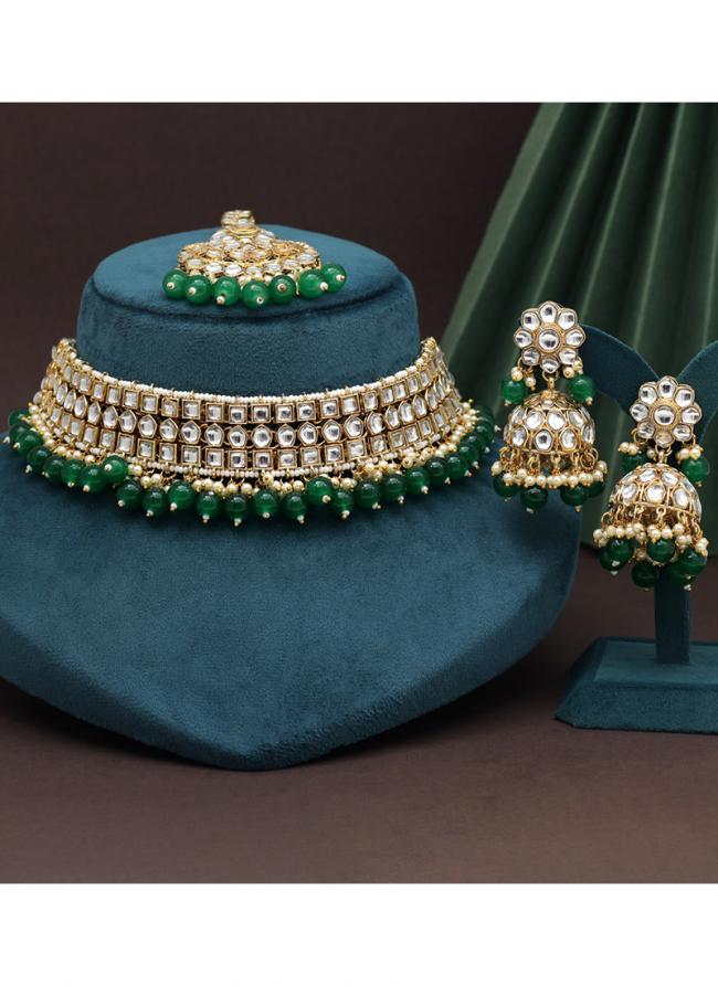   Wedding Wear  Green Color Choker Kundan Necklace Set