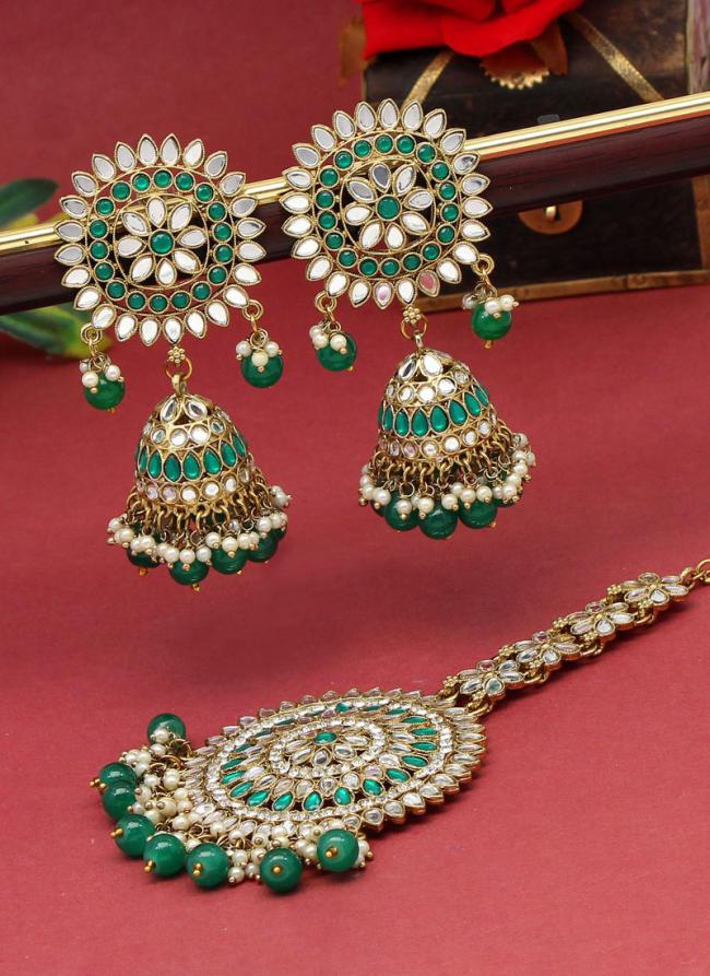   Bridal Wear  Green Color Mirror Kundan Earrings With Maang Tikka