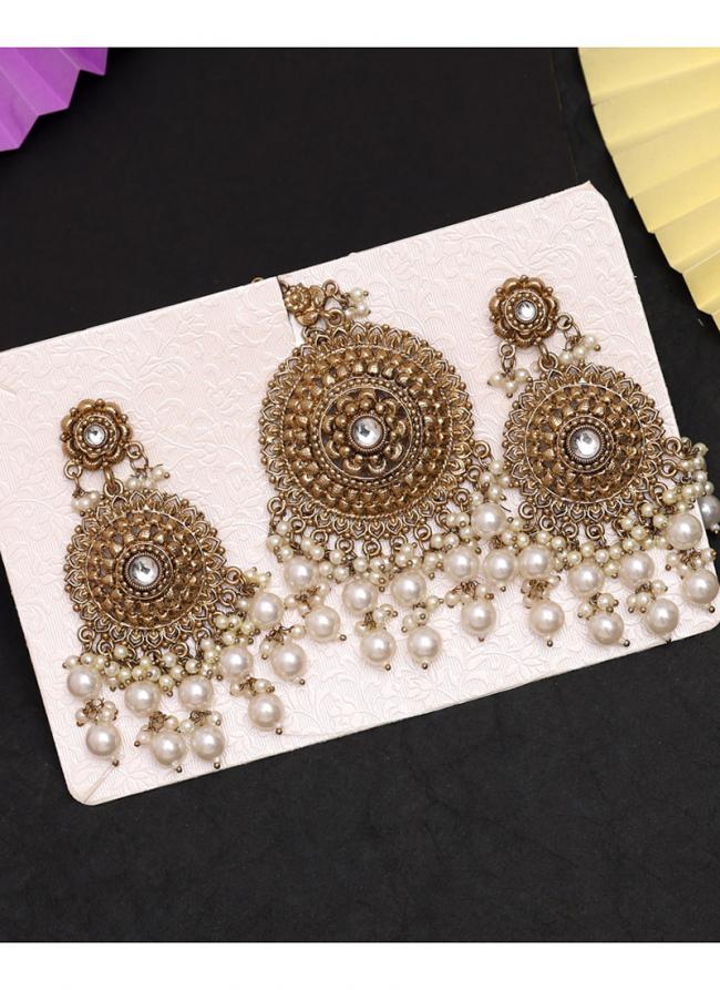   Bridal Wear  White Color Mirror Kundan Earrings With Maang Tikka